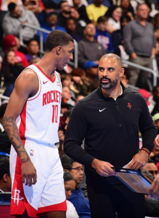 泰特复出助力火箭队防守