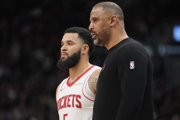 泰特复出助力火箭队防守升级，关键战役奠定季