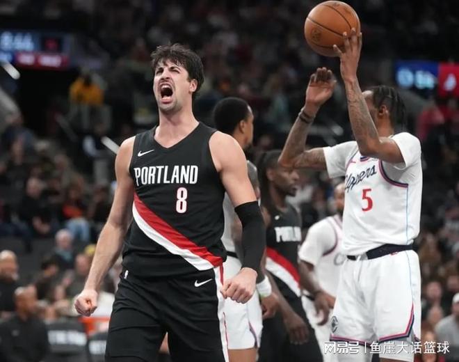 快船篮板劣势三分低迷遭开拓者击溃 泰伦卢揽责