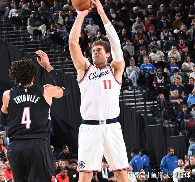 快船篮板劣势三分低迷遭开拓者击溃 泰伦卢揽责