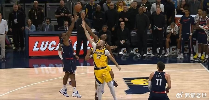 步行者故意输球遭快船逆转，内史密斯被限制仅