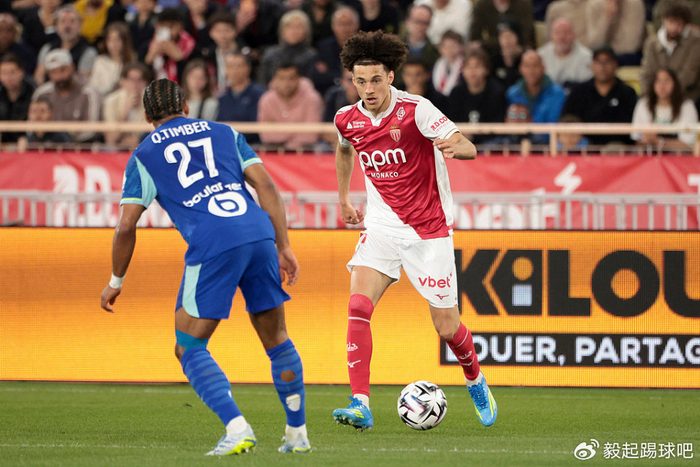 利物浦争夺摩纳哥边锋阿克利乌什，曼联加入竞