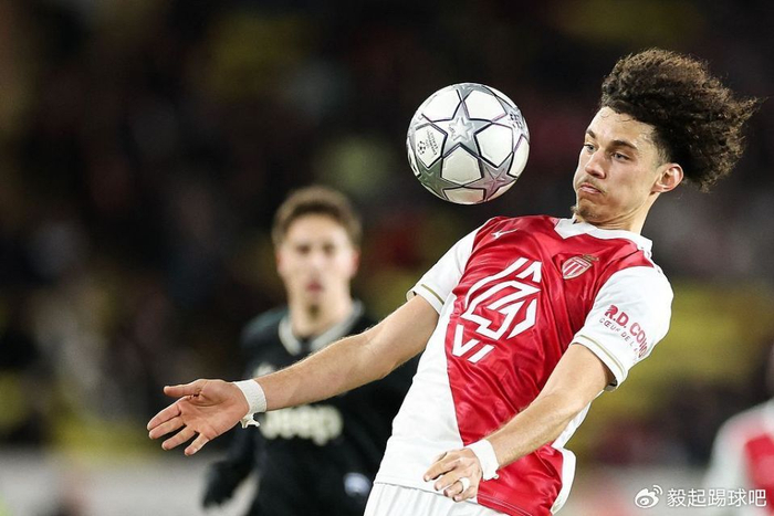 利物浦争夺摩纳哥边锋阿克利乌什，曼联加入竞