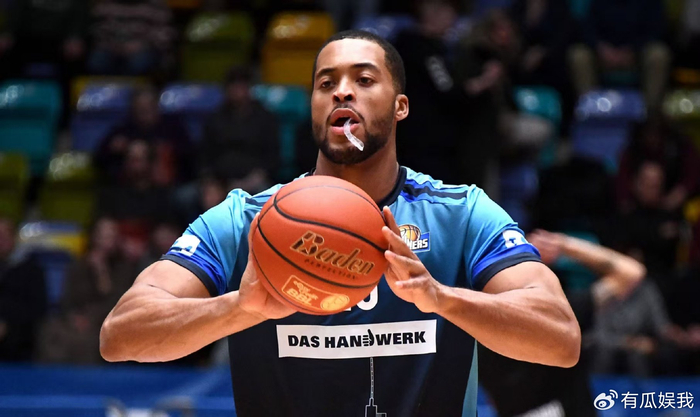 辽宁队签新援莱迪大胜四川 青年军崛起冲击季后